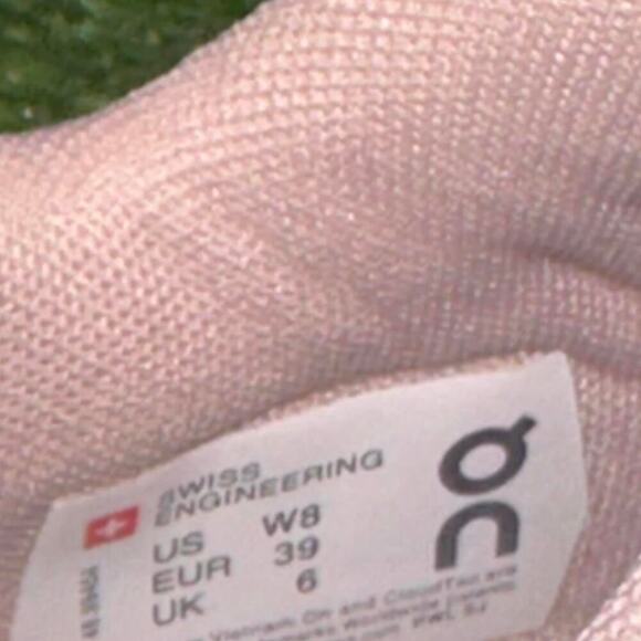 • On Running "The Roger" Sneakers 👟 - Picture 7 of 7